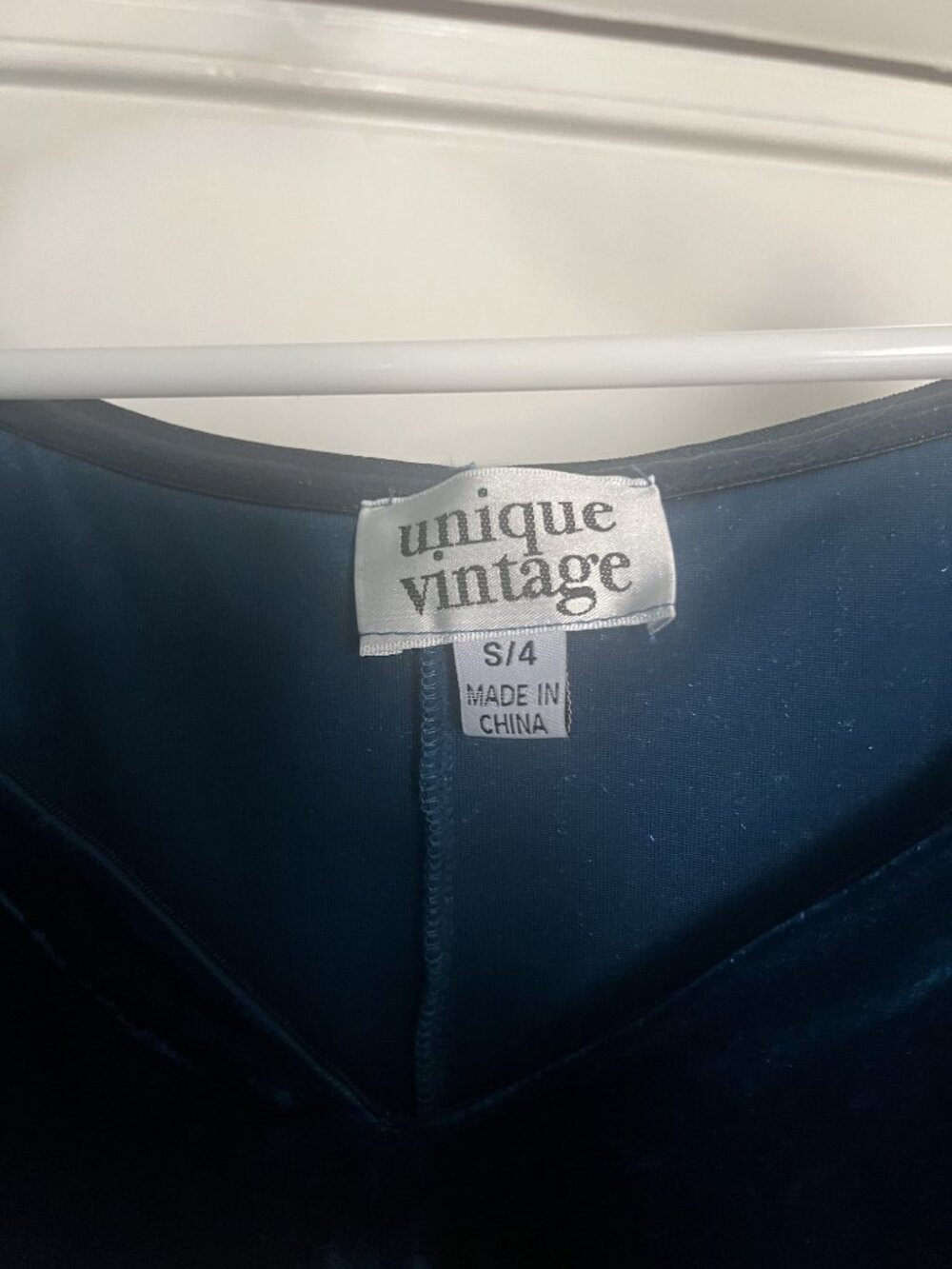 Unique Vintage Velvet Teal Sheath Dress - Size 4 - Picture 3 of 3